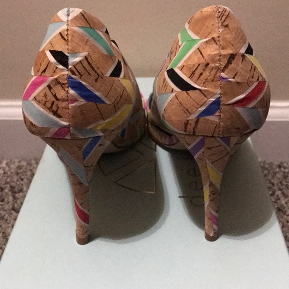 Dee Keller PAIGE Chevron Rainbow Sz 38.5 Brand New - Picture 3 of 4